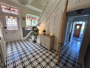 Photo 11- click for photo gallery